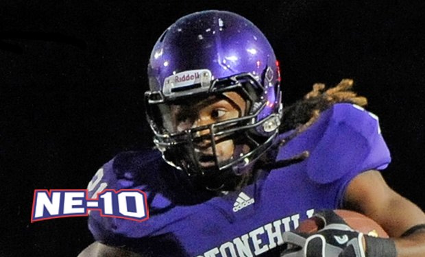 Stonehill's Neville Signs with Montreal in the CFL